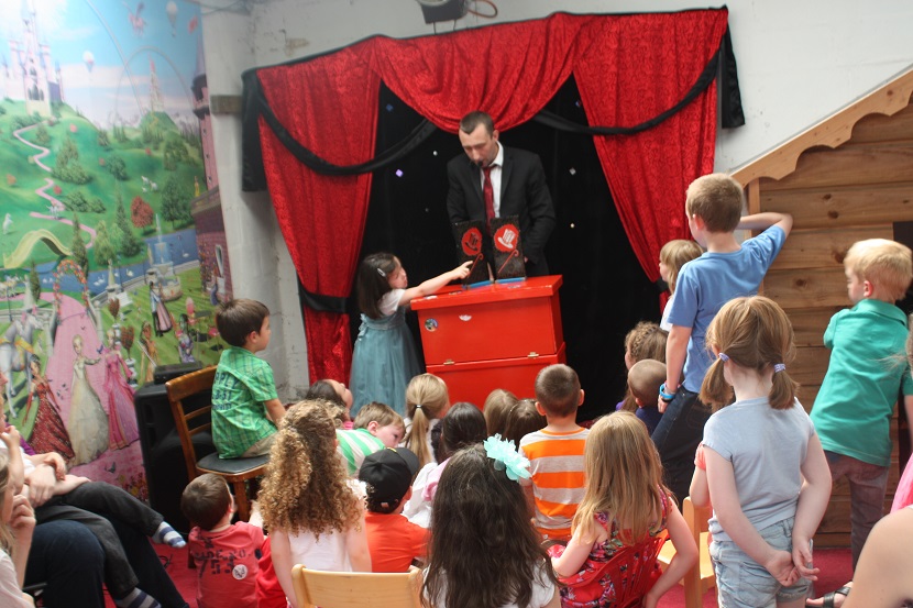 Murf the Magician Childrens Entertainer Dublin Kildare